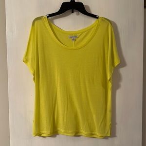 Yellow T-Shirt - Size: M